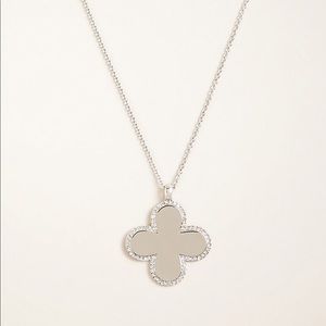 NWT Clover pendent necklace